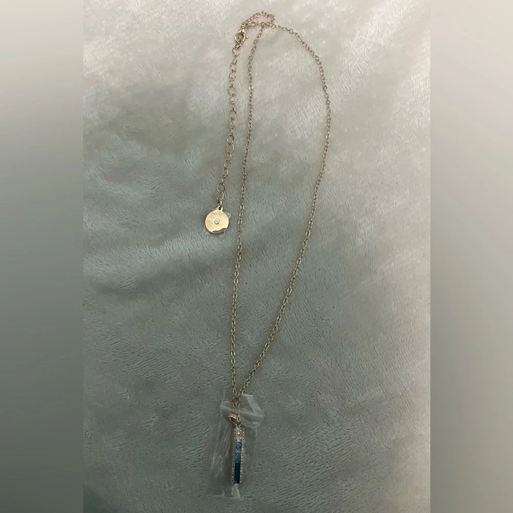 NWT💎VINCE CAMUTO Blue Ombre CZ Bar Necklace, Gold w/Blue & Clear stones - Picture 12 of 13